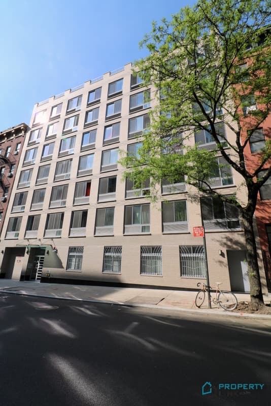 521 West 48th Street
